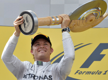 Rosberg izgult, de behúzta Hamilton előtt az Osztrák GP-t