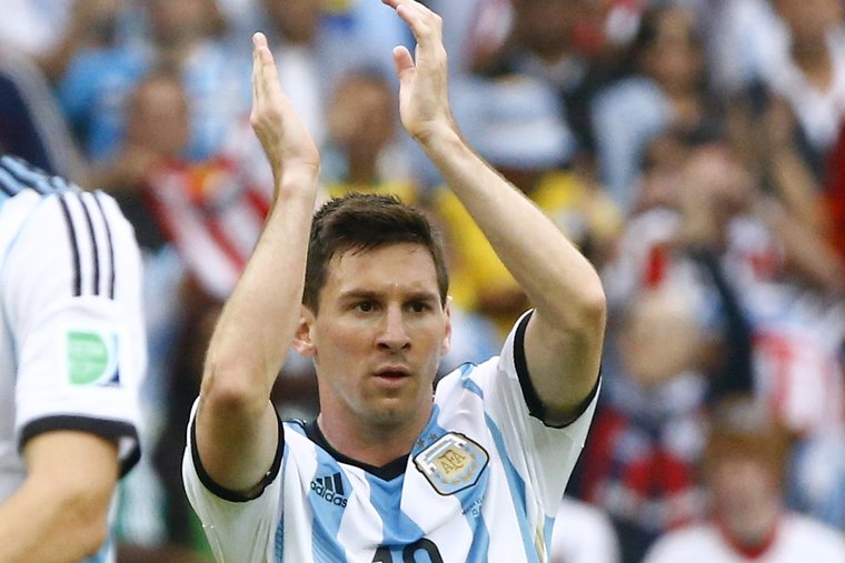 Messi egyre Messibb, de védőket keres, kétségbeesve