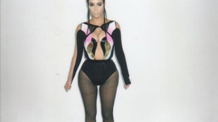 Kim Kardashian vállalhatatlan képeken pózol