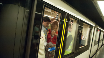 Metróért Egyesület: Az utasokon kísérletezgetnek a 2-es metrón