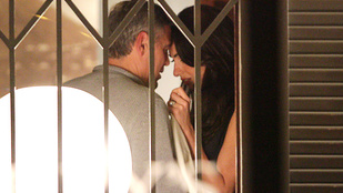 Így romantikázik titokban Clooney