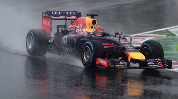 Vettel és Hamilton is panaszkodik az esőgumikra