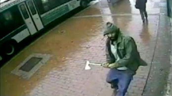 Szélsőséges iszlám nézeteket vallott a rendőrökre baltával támadó férfi