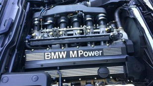 Régi M5-ös BMW – drágább mint az új