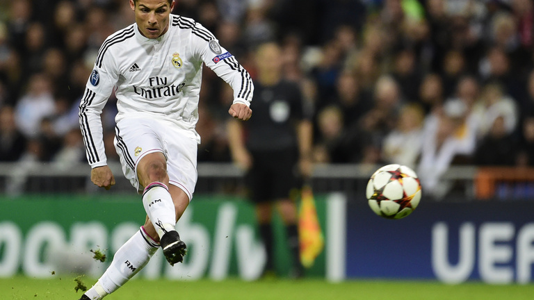 Cristiano Ronaldo befogta Raúlt, Mandzukic mesterhármast lőtt a BL-ben