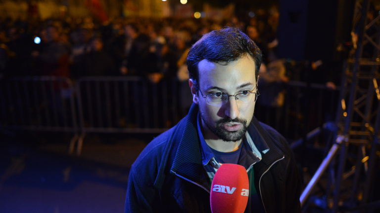 Egy másik tüntetésszervezőre is rászállt a Hír TV