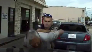 Idős férfit sokkolózott az agresszív rendőr