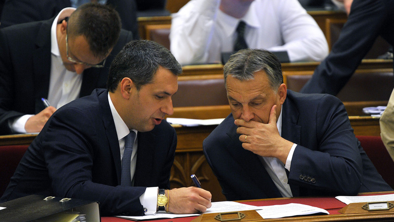 Orbán tudtával fenyegette Lázár a kibeszélőket