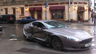 Aston Martint tört a 15 éves futballkapus