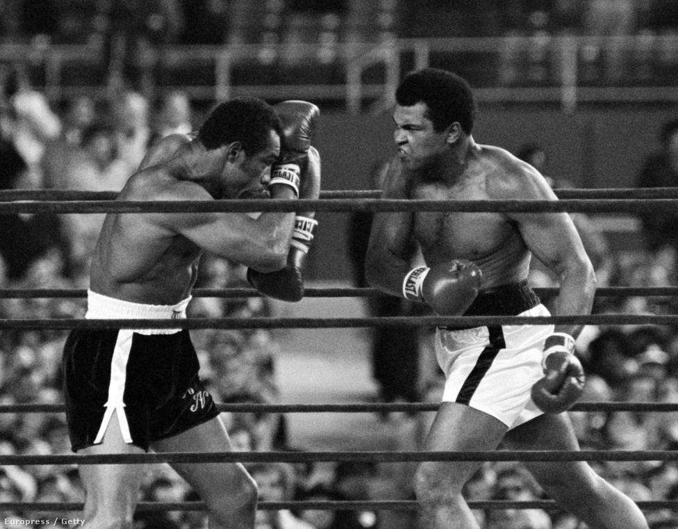 Ken Nortonnal is nagyokat meccselt, vele is háromszor találkozott a ringben. Norton lett a második Frazier után, aki le tudta győzni. Az első meccsükön eltölrte Ali állkapcsát, a legenda szerint Muhammad azt mondta neki: „Nagy bokszoló vagy, és soha többé nem akarok ellened harcolni." Azért kétszer még megküzdöttek, és mindkétszer Ali nyert.