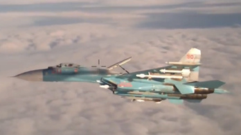 Ezt látja egy repülő, amit elkap az orosz vadászgép