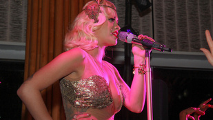 Rita Ora lemeze a szakítása miatt késik