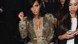 Kim Kardashian mellei bemutatják: a Grammy nyertesei