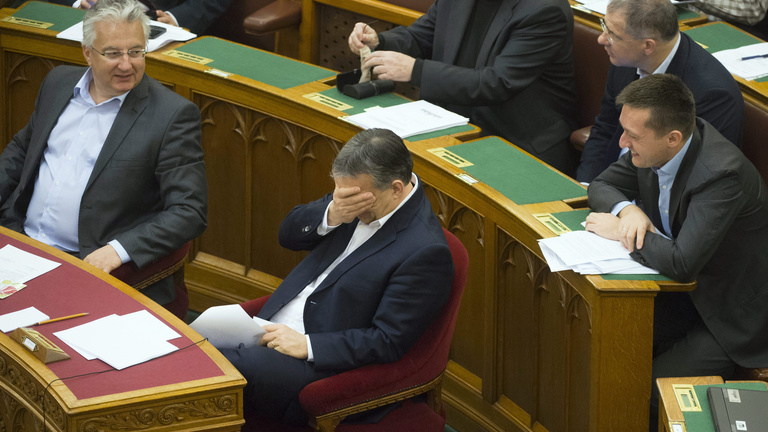 Óriásit bakizott a Fidesz a Buda-Cash-botrányban