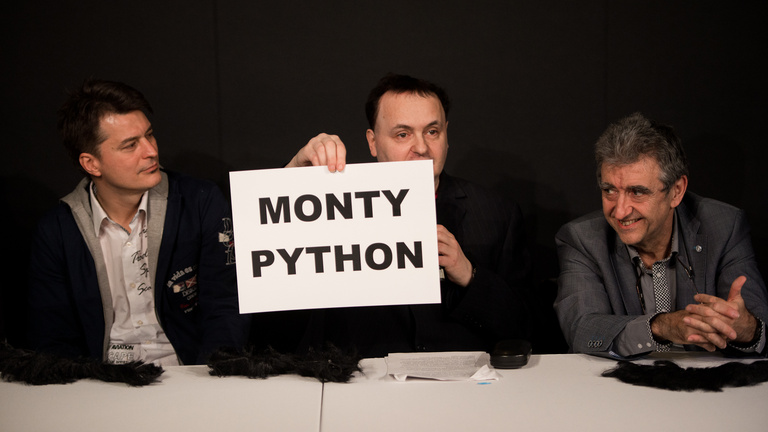 Nincs kedvenc Monty Python-jelenetem, mindet kedvelem