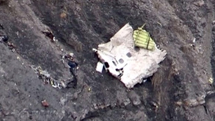A másodpilóta idézhette elő a Germanwings-katasztrófát