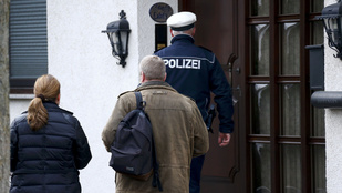 Rendőrök vannak a Germanwings-pilóta házánál