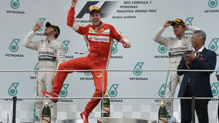 Vettel: Csak be akarok rúgni