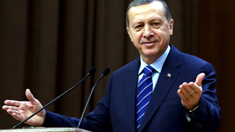 Erdogant dicsőíti az Új Törökország-himnusz