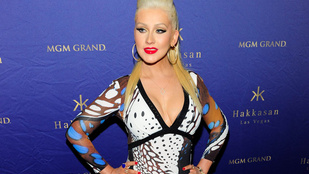 Christina Aguilera ruhája ronda, de zseniális