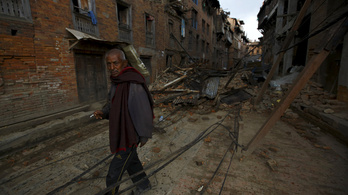 Katmandut méterekkel eltolhatta a földrengés