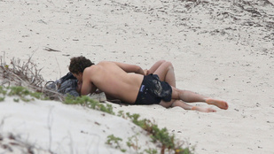 Heidi Klum 28 éves fiújával hempergett a tengerparton