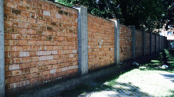 Hetven graffitis is segítene kifesteni az addiktológia falait a Nyírő Gyula Kórházban