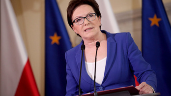 Lemond a fél lengyel kormány