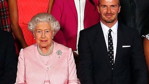 David Beckham és Erzsébet királynő közös fotója tökéletes