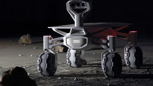 Lunar Quattro: Audi a holdra