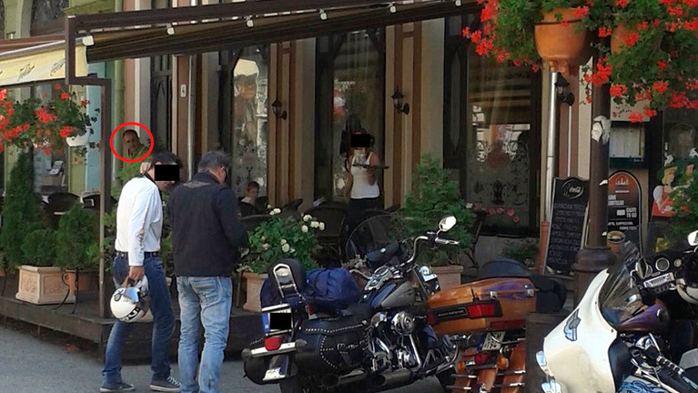 Kósa Lajos motorosbandája is beparkolt a sétálóutcába