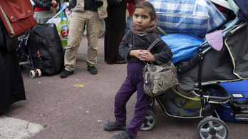 Már Budapestről is visszafordítják a Kanadába induló romákat