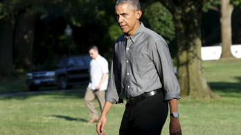 Döbbenetes: Obama ugyanúgy sétál, mint a normális emberek!
