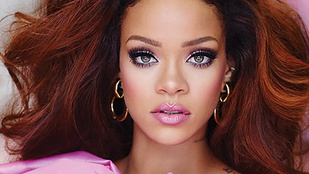 Rihanna élő Barbie baba lett