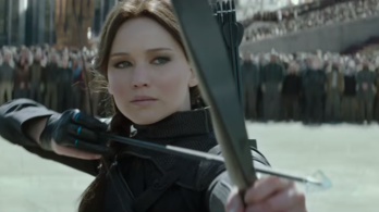 Katniss Everdeen mindenki seggét szétrúgja