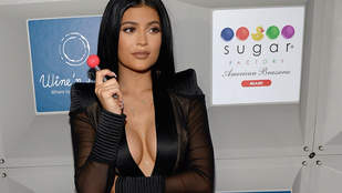 Kylie Jenner szupercuki nyula bizarr nevet kapott