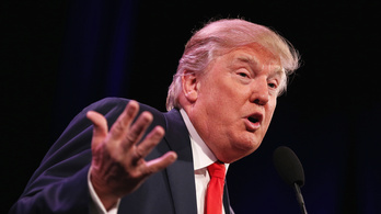 Donald Trump a legnagyobb élvezettel trollkodja szét az elnökválasztást