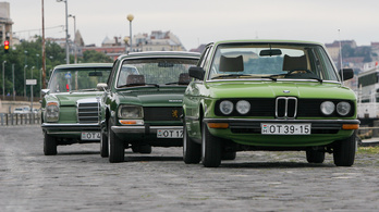 Veterán-összehasonlító: Mercedes-Benz 230.4 (W115), BMW 518 (E12), Peugeot 504