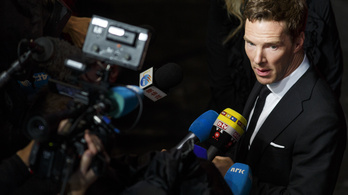 Cumberbatch nagyon szépen kéri, hogy ne kamerázzák előadás közben, mert megalázó