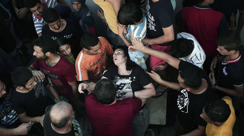 Poroltóval fújták le a migránsokat Görögországban