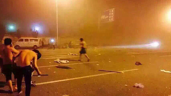 Gigantikus robbanás volt Tiencsinben