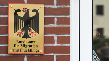 Németország felülvizsgálja a menedékkérőknek járó juttatásokat