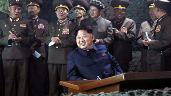 Kim Dzsongunnak elege van abból, hogy hangokat hall
