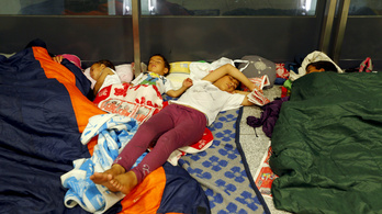 Kétszáz menekült gyerek van a befogadóállomásokon
