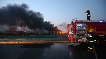 Rengeteg tűzoltó halt meg a tiencsini óriásrobbanásban