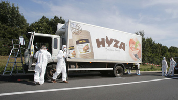 Egy magyar kamionos látta, ahogy az embercsempészek elmenekülnek a halottakkal teli teherautótól