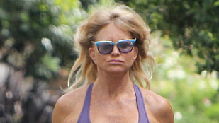 Goldie Hawn eldöntötte, hogy milyen melltartót vegyen a futáshoz: semmilyet