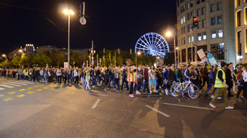 Az egyetemi összevonások ellen tiltakoznak Budapesten