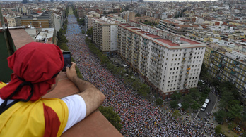 A függetlenségért vonult fel 1,4 millió ember Barcelonában