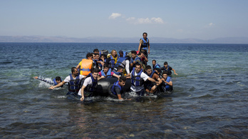 Négy gyereket keres a görög parti őrség